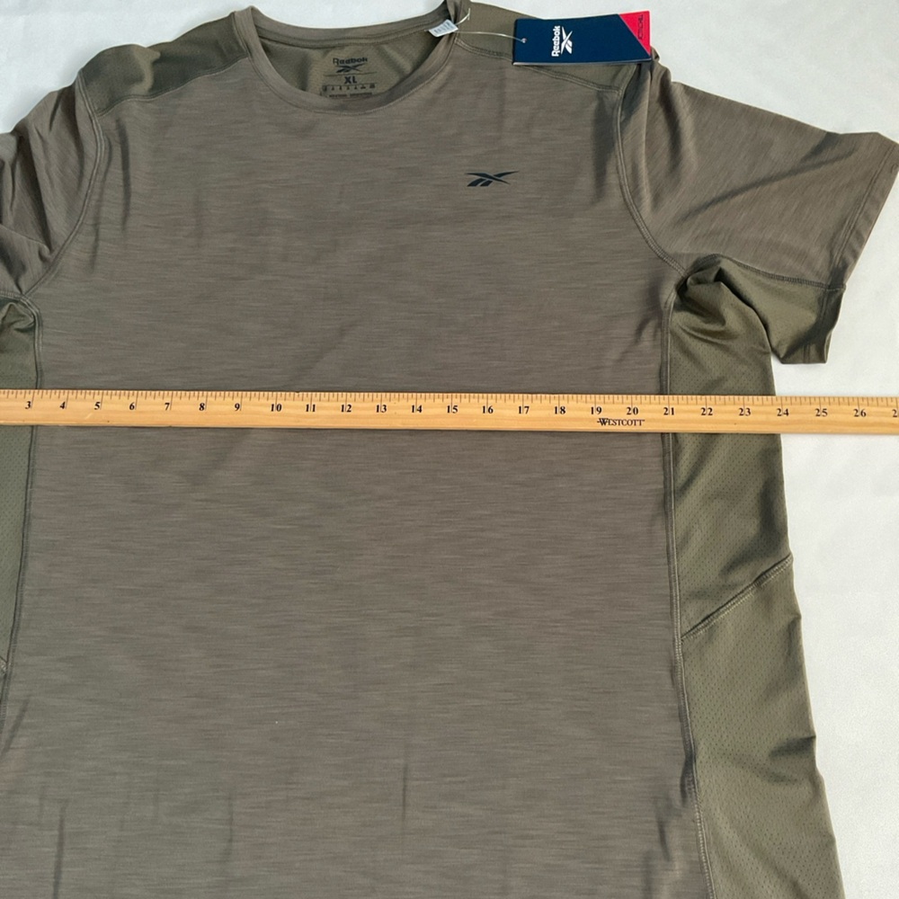Reebok Men's Olive Green T-Shirt Size XL - Picture 5 of 8
